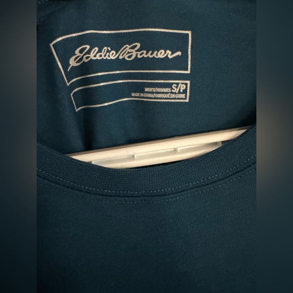 SOLD NWT Eddie Bauer T-shirt - Picture 3 of 3